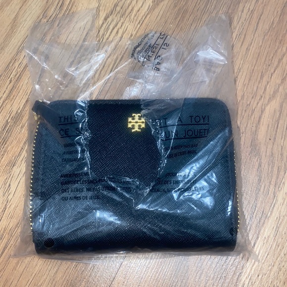 Tory Burch Black Leather Wallet - Brand new never used - Picture 5 of 6
